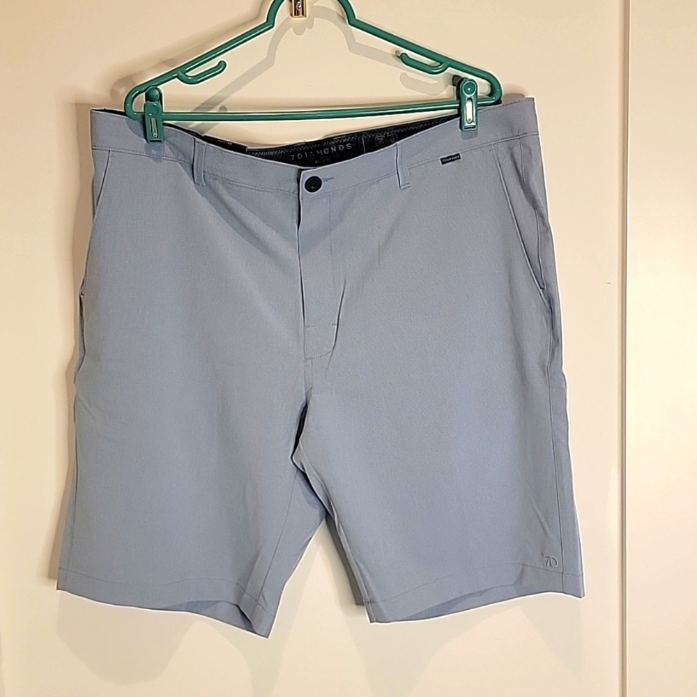 7 Diamonds NWT Men's Performance Shorts Light Blue